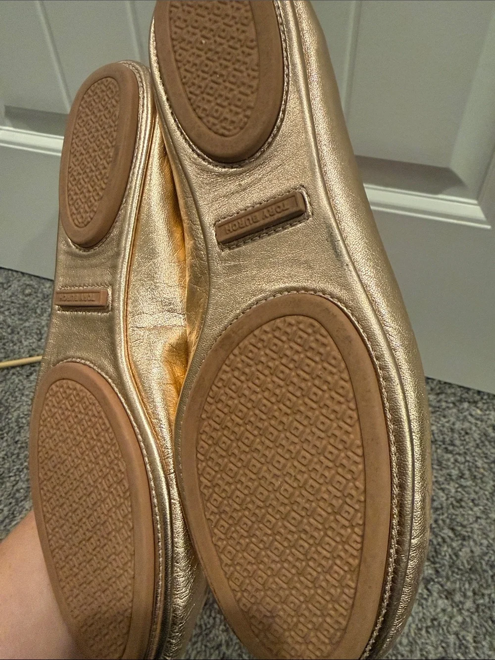 Tory Burch Metallic Rose Gold Minnie travel Ballet Flats size 7.5 - Picture 4 of 8